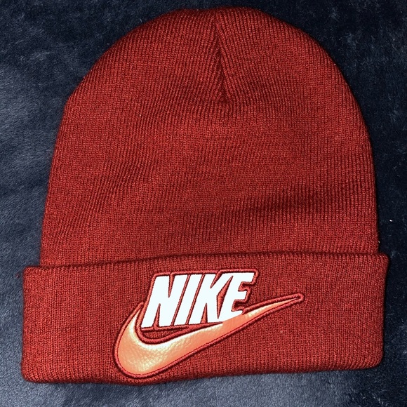 nike supreme beanie